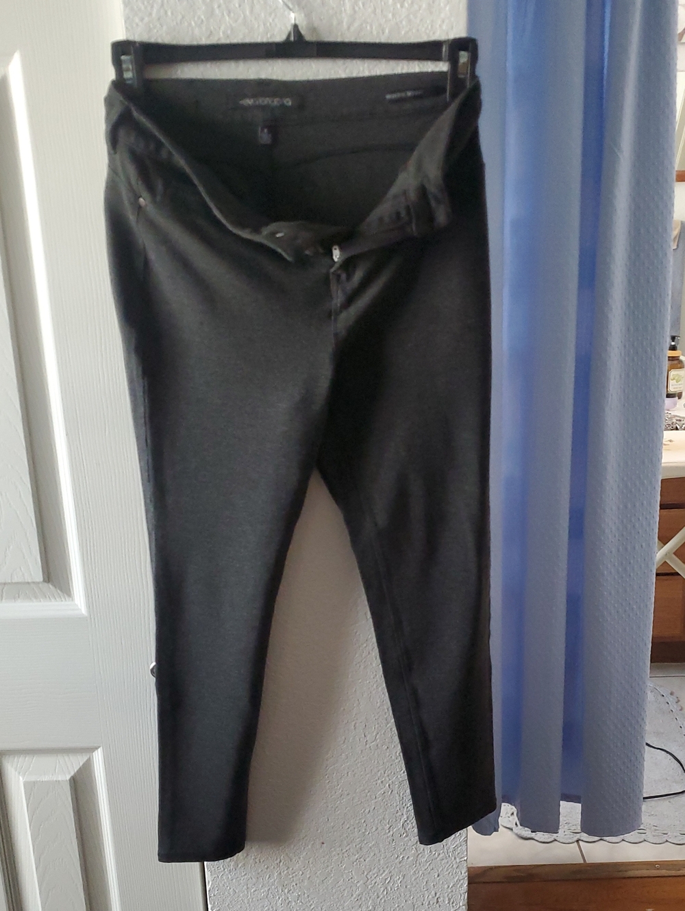 Eva Longoria Black Knit Pants Size 8